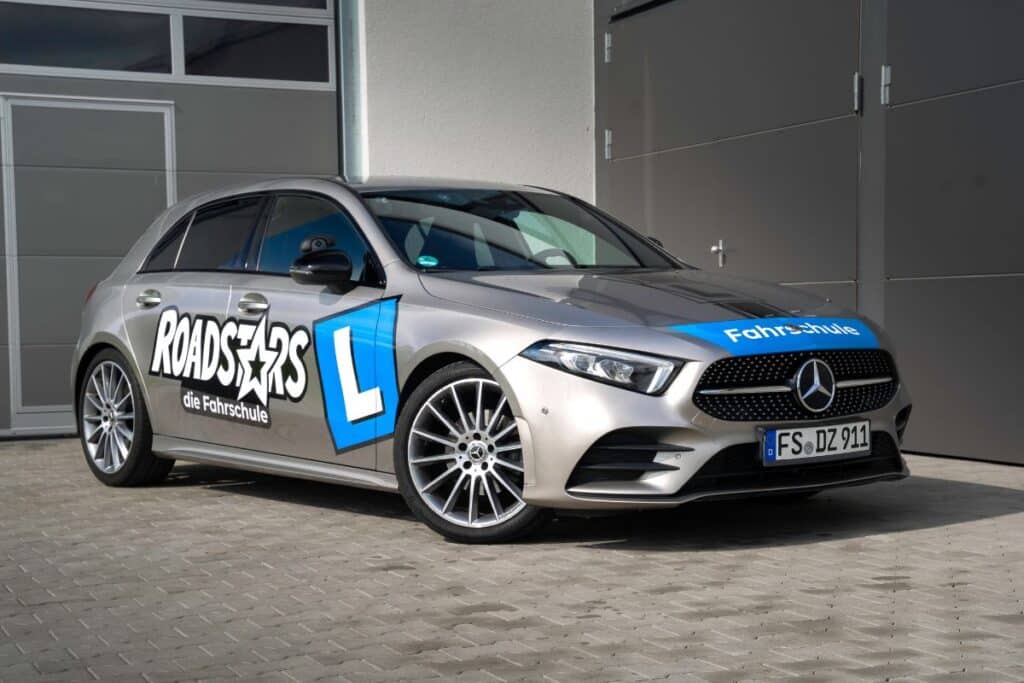 Fahrschule Roadstars Mercedes Fahrschulwagen der Klasse B